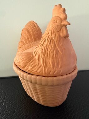 Terracotta Decorative Orange  Clay Chicken Casserole Pre-Owned 9.5 Inches Tall